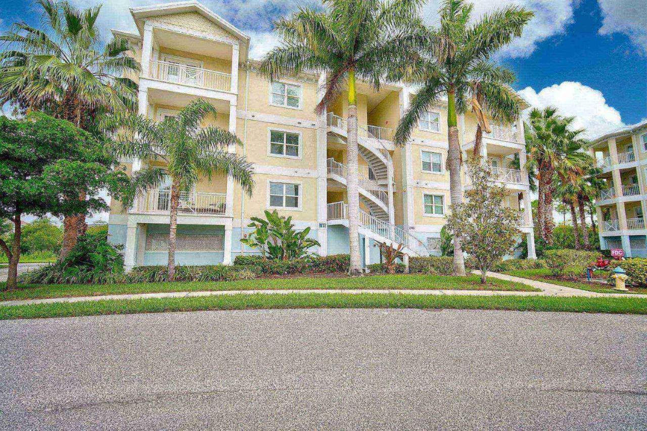 Palma Sola Bay Club Condominium Bradenton Exterior photo
